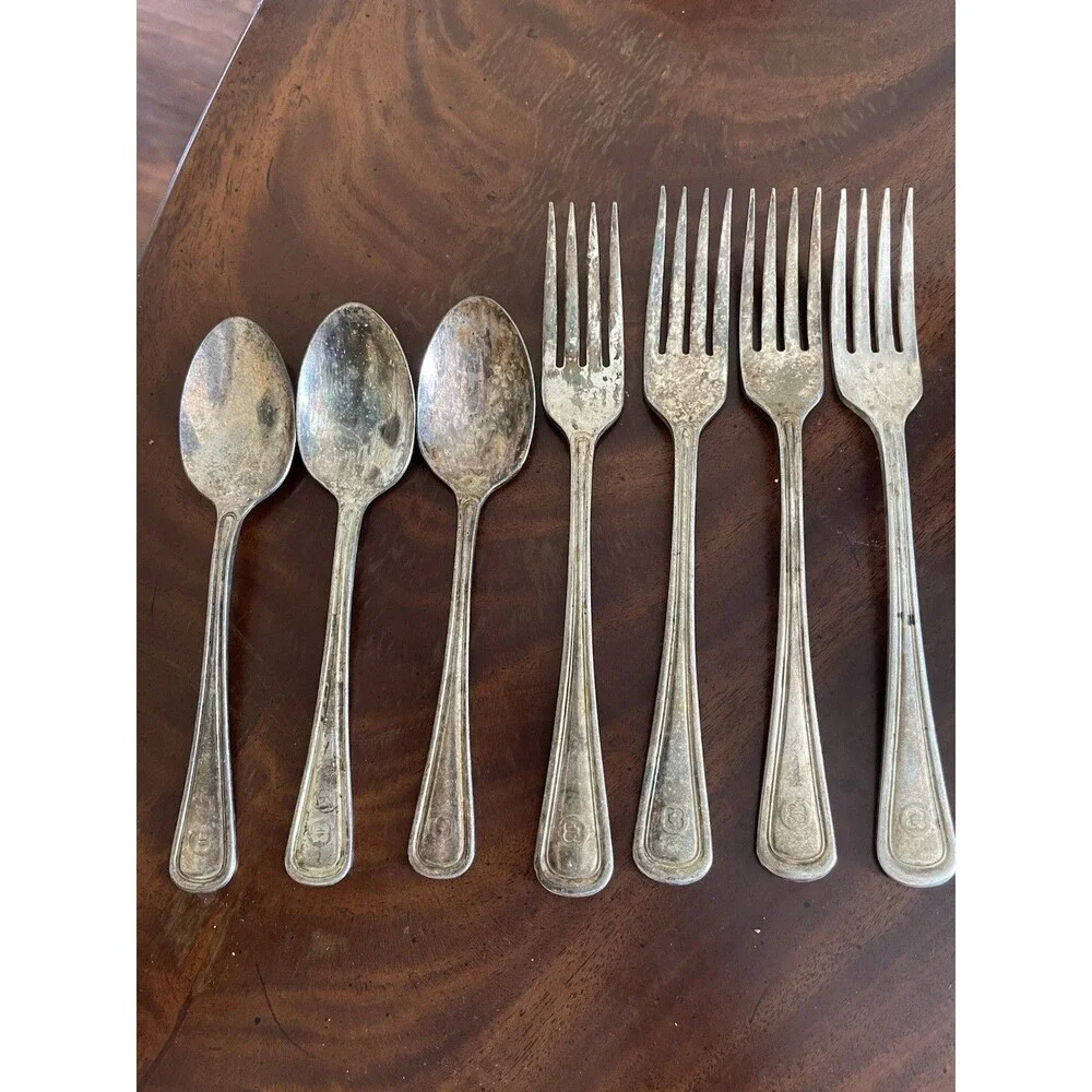 Vintage Wm. A Rogers Hotel Plate Oneida Ltd. 3 Spoons & 4 Forks